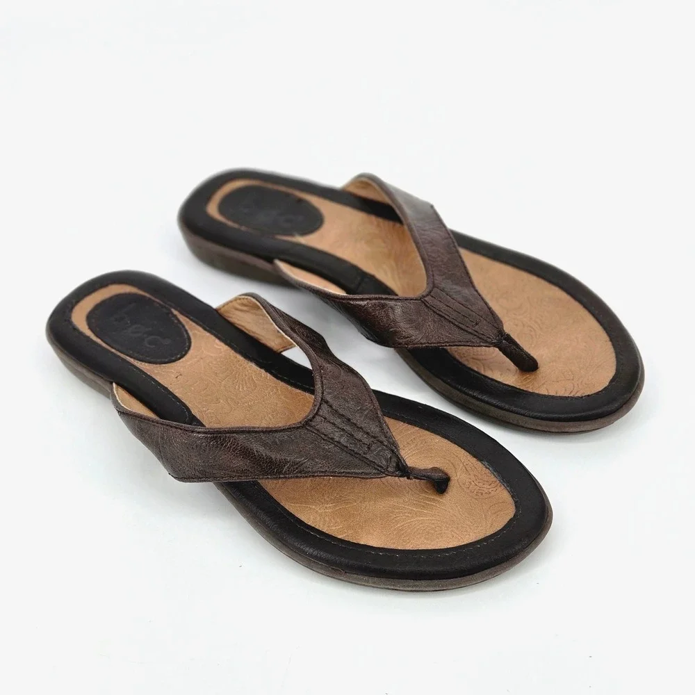 b.o.c. Born Concept Women US 6M Brown Floral Embossed Cushioned Thong Flip Flop